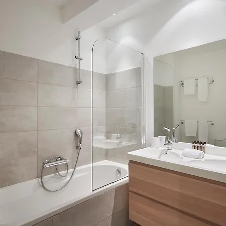 Center, 110m2, 3br & 3bth, Terrace Lejlighed *
